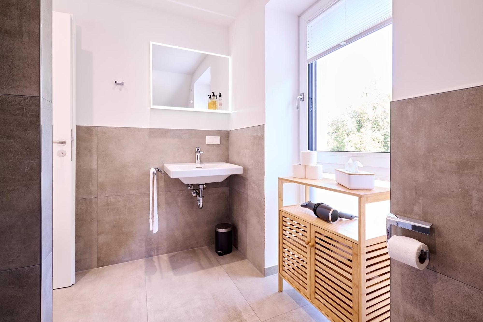 Xzllenz - 4 Schlafzimmer, Zentral, Parken, U-Bahn, 2 Baeder, 4 Smart-Tv, Optional Einzelbett ニュルンベルク エクステリア 写真